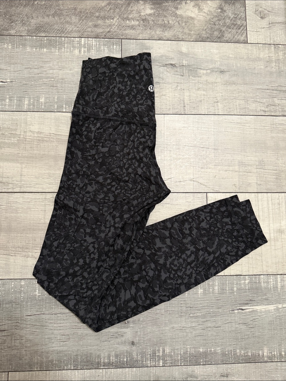Lululemon Align Leggings Black Animal Print EUC